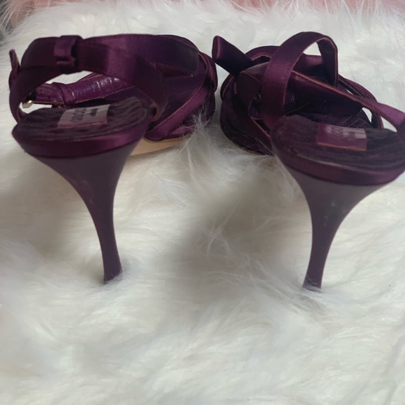 Shoe - Picture 2 of 3